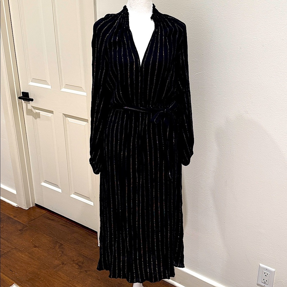 Traffic People-Women’s Black & Metallic Gold & Silver Long Sleeve Dress- Size:XS